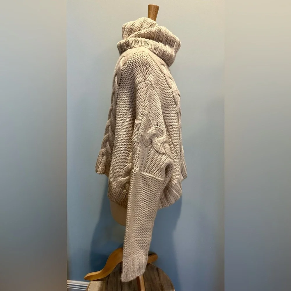 Love Stitch chunky Cable Knit Wool Blend Cowl Neck Cropped oversized sweater M